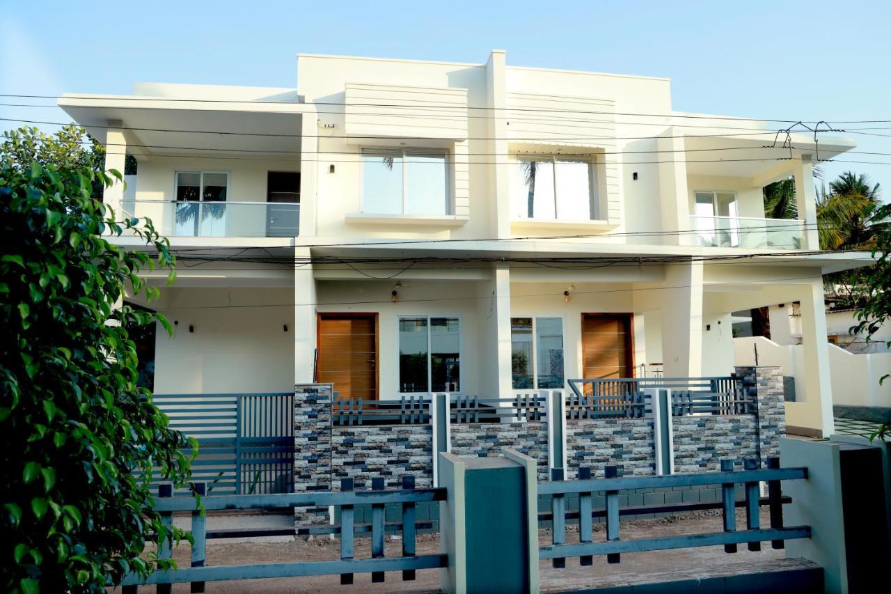 Clover Home Tiruvalla Exterior photo