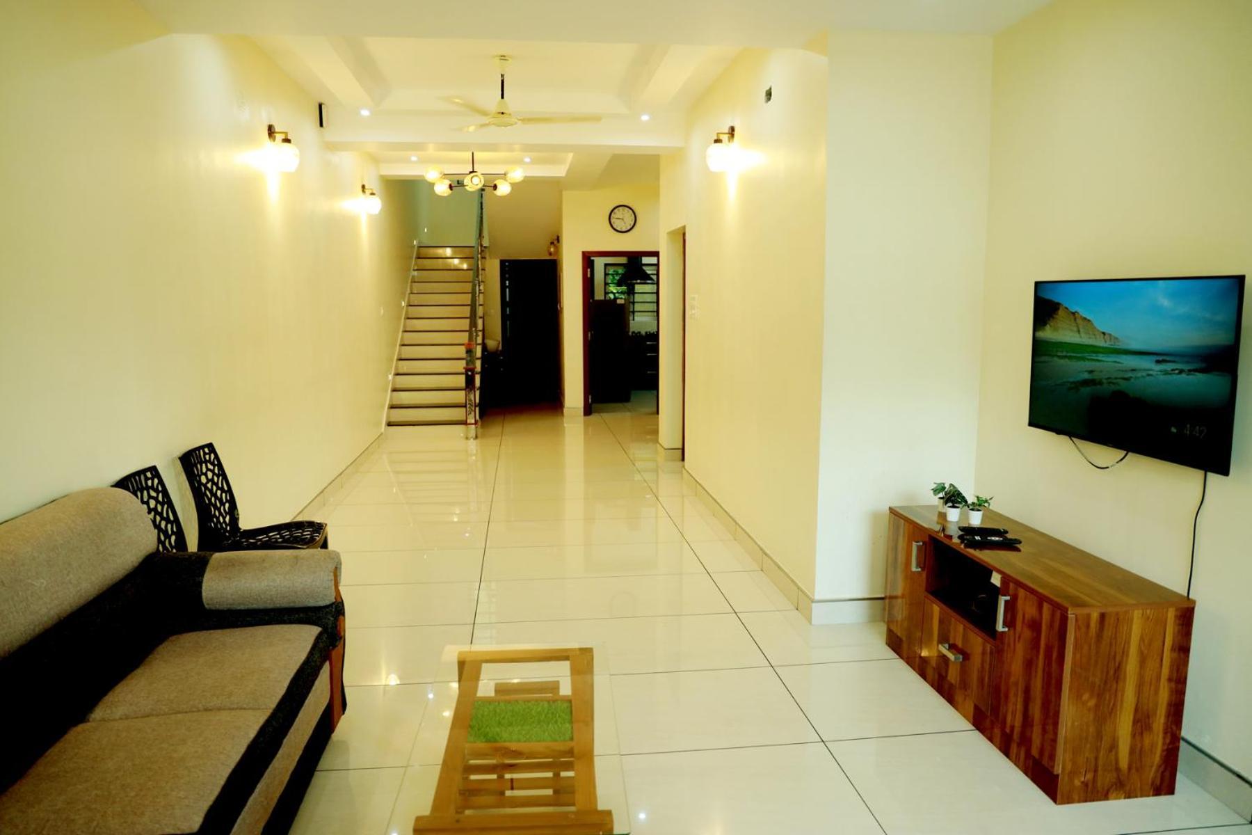 Clover Home Tiruvalla Exterior photo
